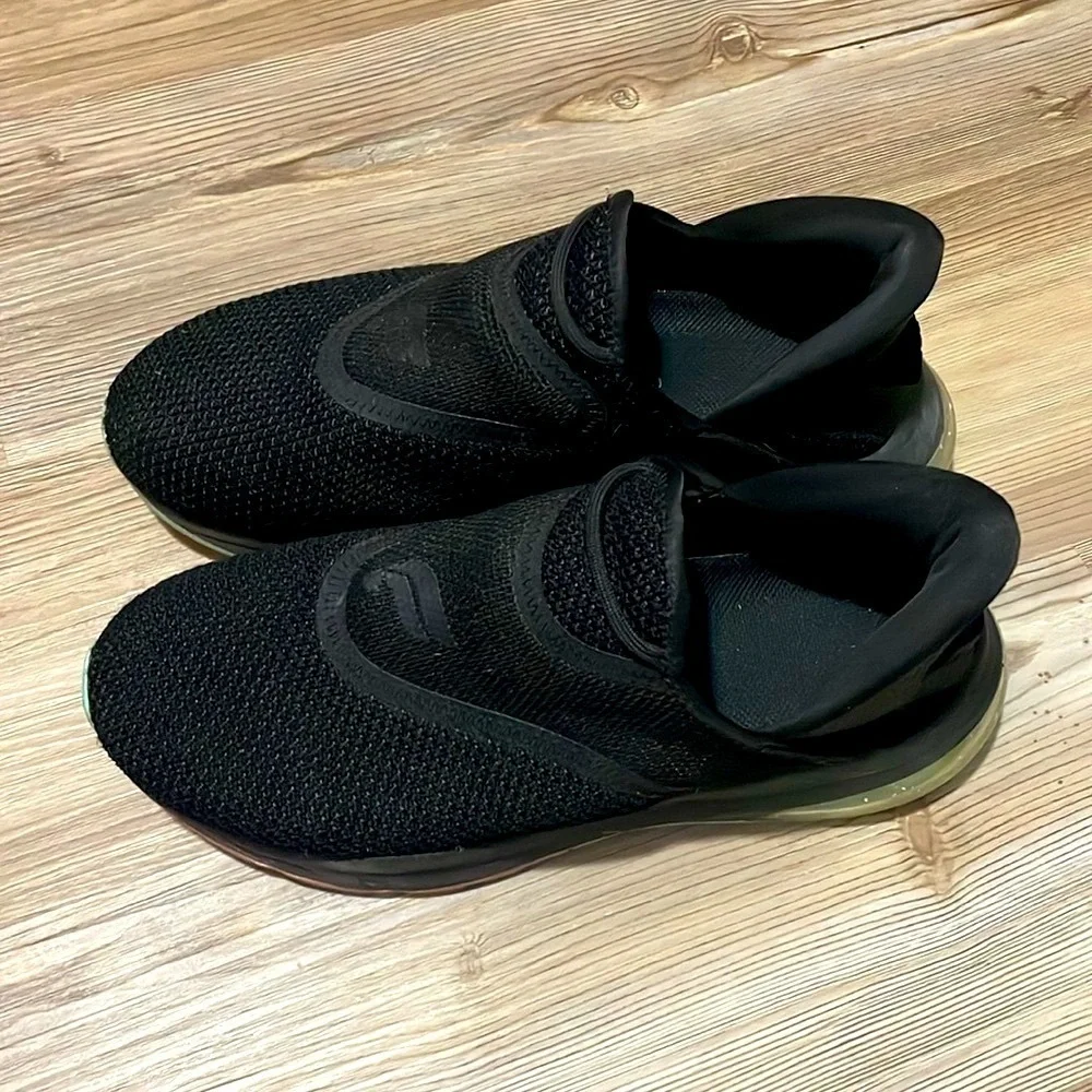 Fabletics Slip on performance sneaker Black Women’s size 7.5 Walking Comfort